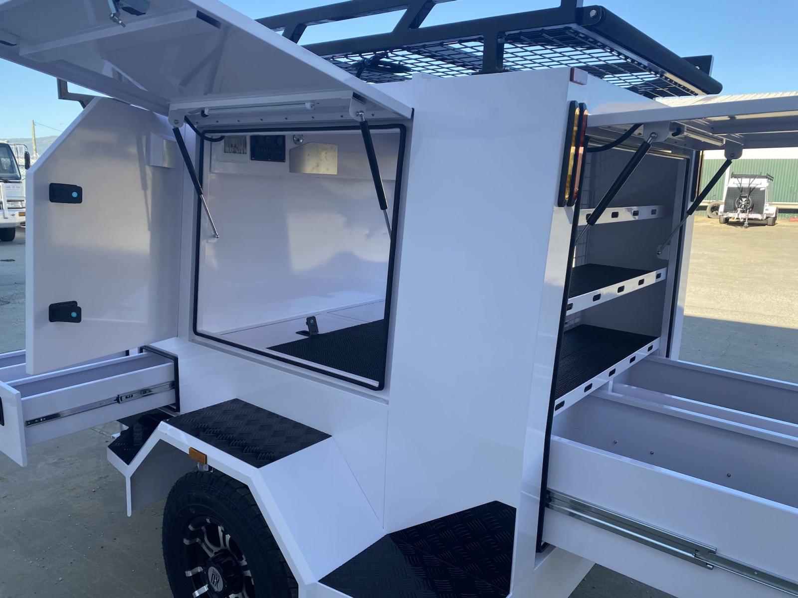 单轴大型商人拖车