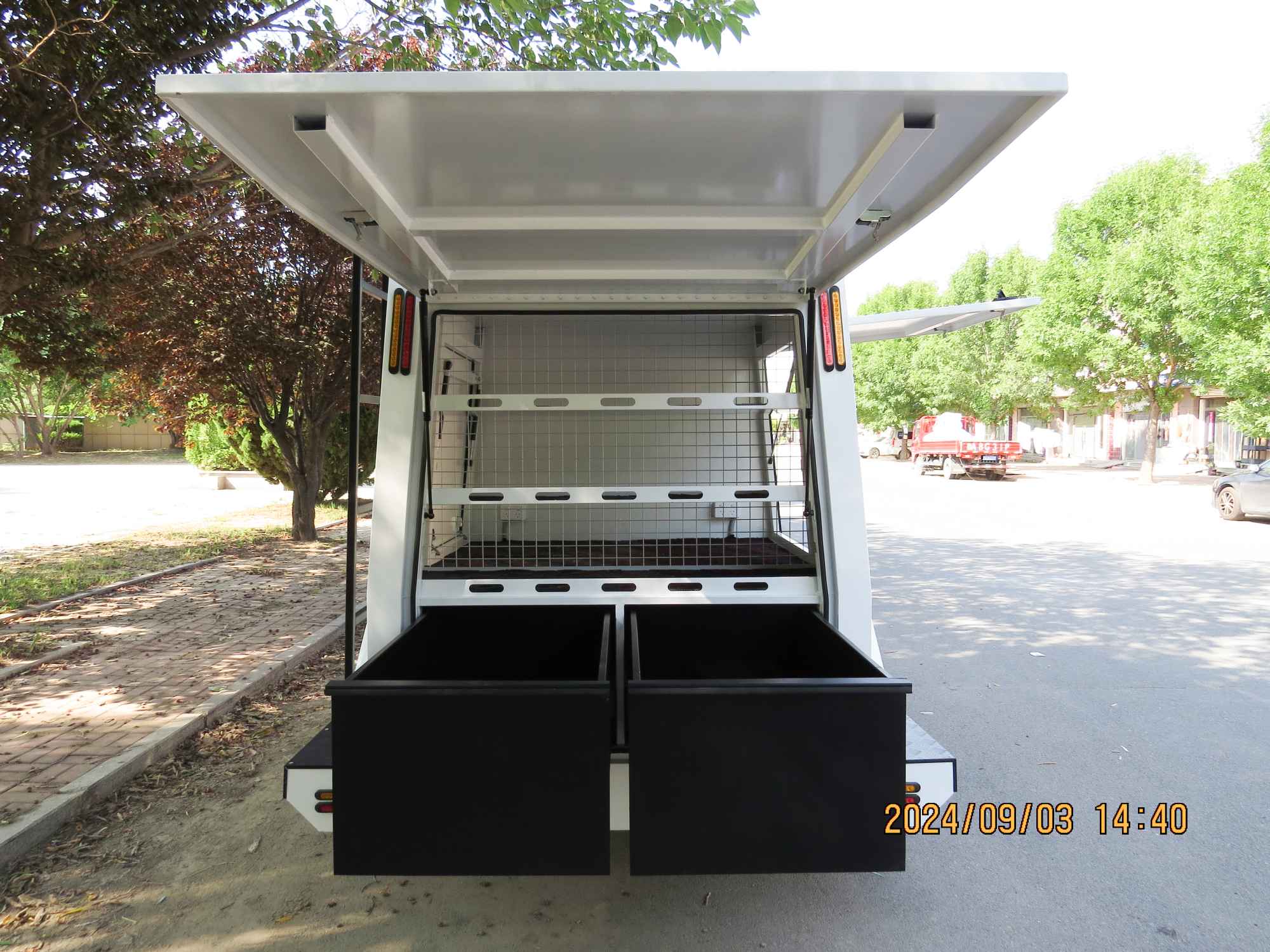 单轴工具传统拖车