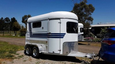 标准 2 型马角负载马拖车