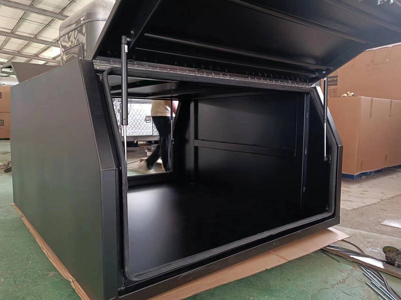 轻型卡车鸥翼式顶篷