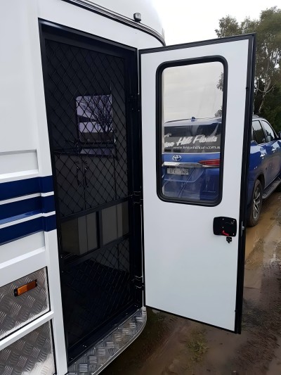 标准 2 型马角负载马拖车